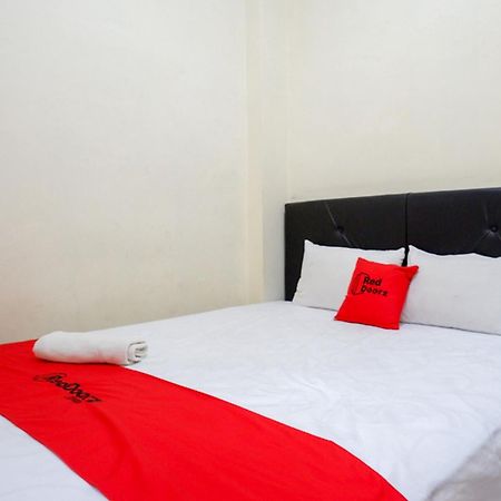 Reddoorz Syariah Near Purwosari Train Station Hotel Solo Eksteriør billede