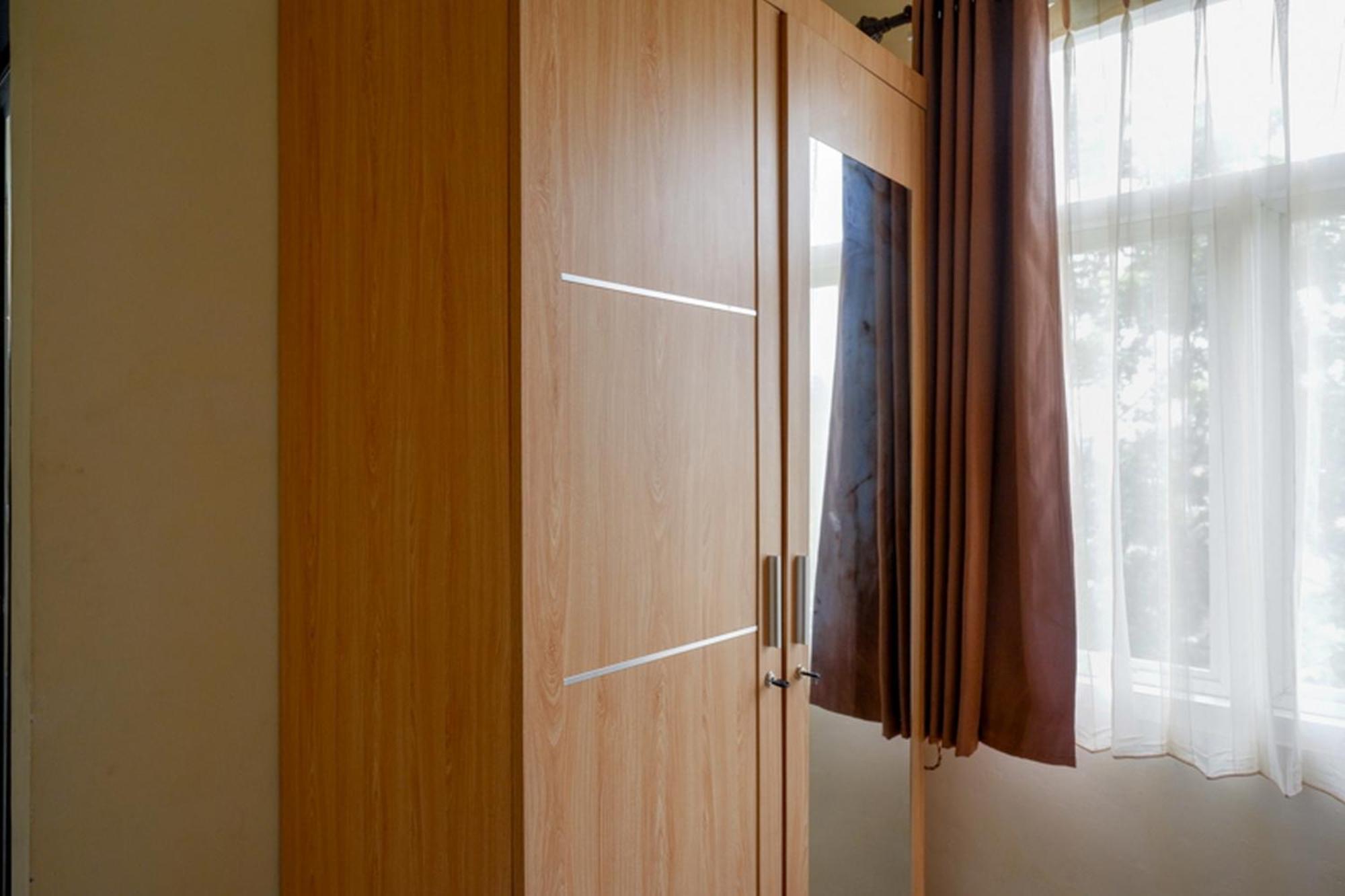 Reddoorz Syariah Near Purwosari Train Station Hotel Solo Eksteriør billede