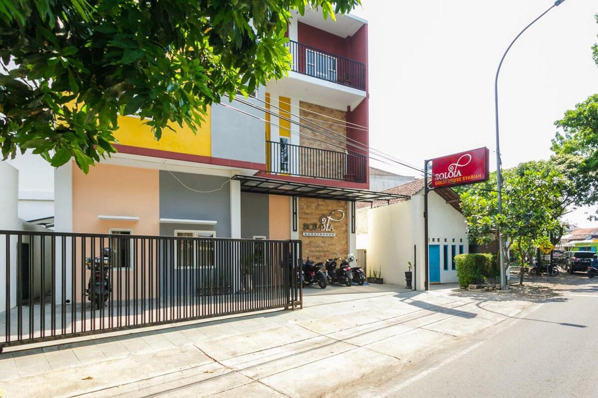 Reddoorz Syariah Near Purwosari Train Station Hotel Solo Eksteriør billede